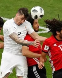  卡昂门将神勇扑救连连，力保球门不失稳住局势