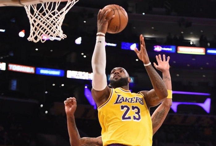 詹姆斯轰下三双数据,湖人加时险胜掘金迎连胜  詹姆斯轰下三双数据,湖人加时险胜掘金迎连胜